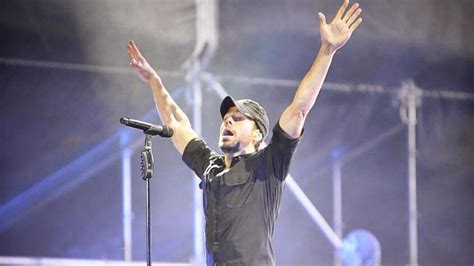 Hola Madrid!  Experience Enrique Iglesias Live In Concert